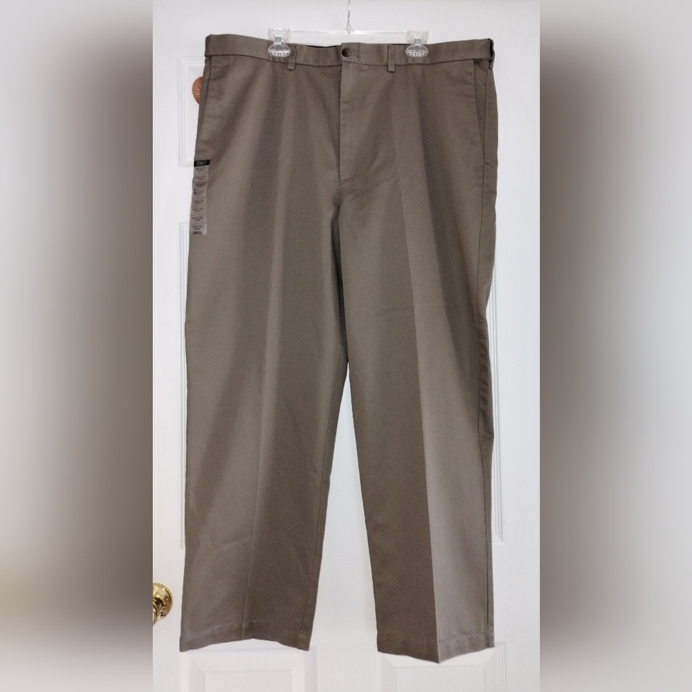 Haggar Men's Khaki Pants